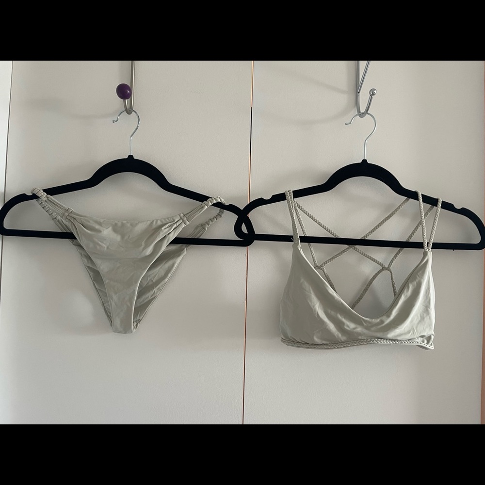 USED Frankie’s bikinis size medium gray two piece